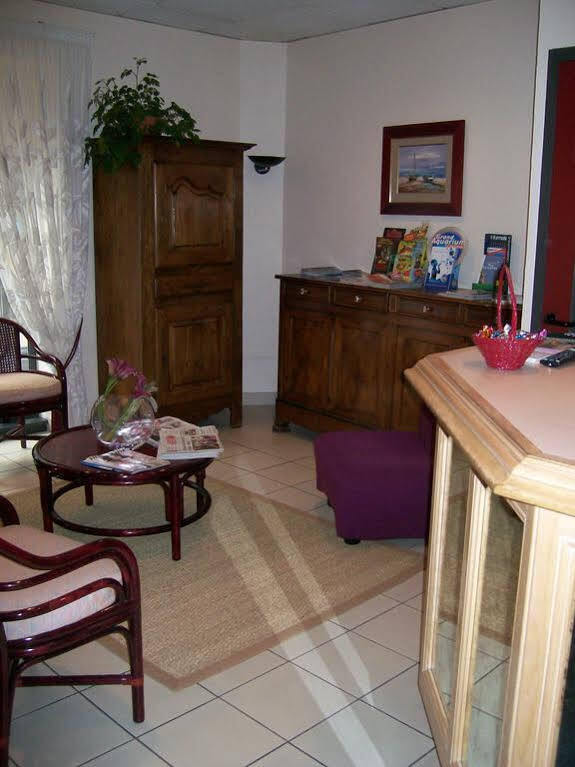 Contact Hotel Du Champ De Mars De Saint-Brieuc Esterno foto